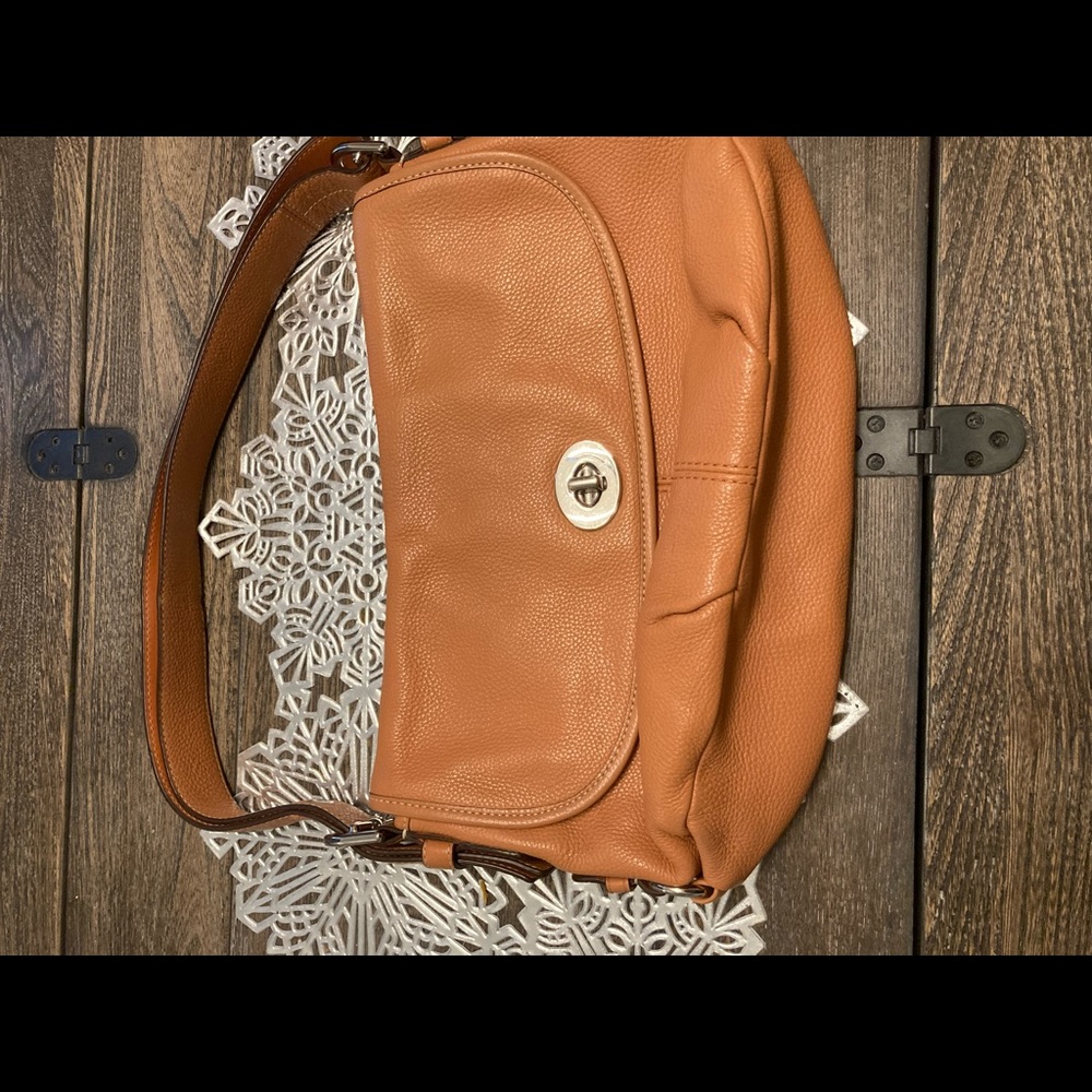 Coach Authentic Tan Shoulder Hobo Purse